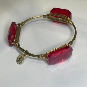 BOURBON & BOWETIES gold tone bracelet bangle red faceted signed jewelry wire